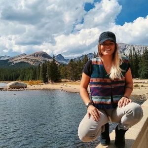 Meet your Posher, Abbie